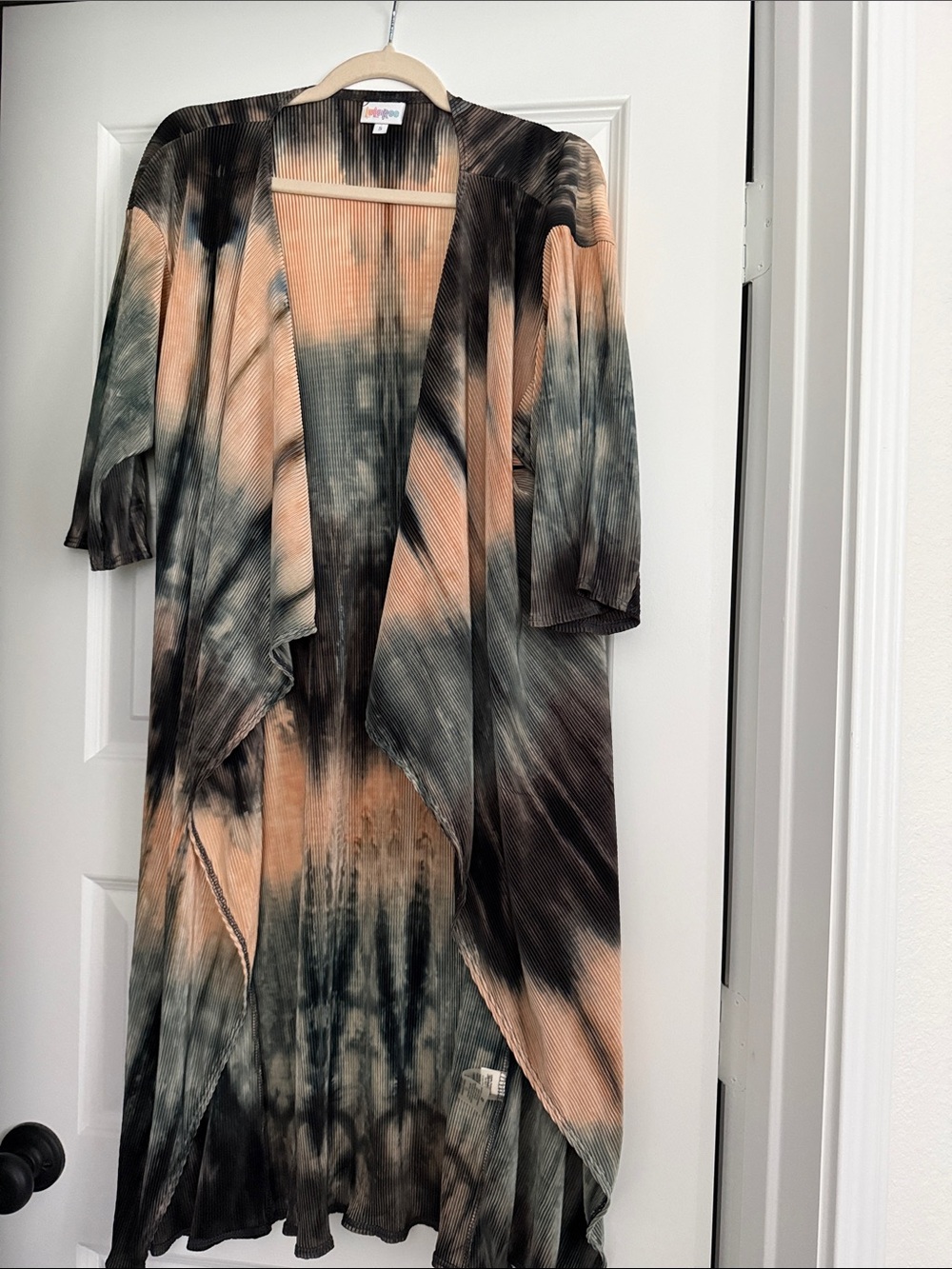 LuLaRoe Tie-Dye Open Front Duster in Peach, Black and Green-Gray
